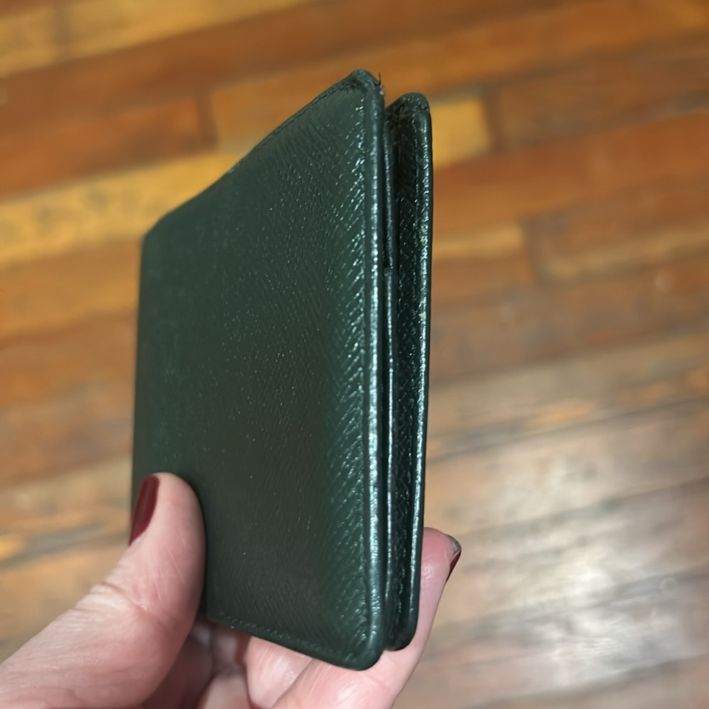 Louis Vuitton Taiga Men's Billfold Wallet Green - Picture 11 of 12